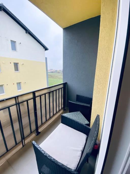 Apartament 2 Camere Modern Si Confortabil Giroc Екстер'єр фото