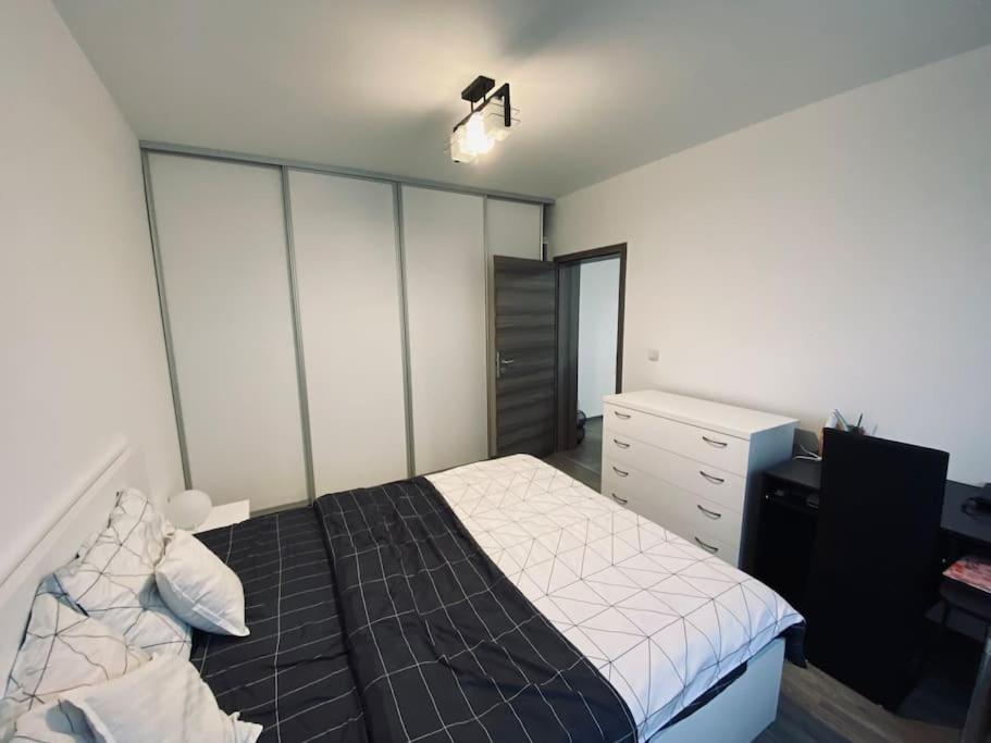 Apartament 2 Camere Modern Si Confortabil Giroc Екстер'єр фото